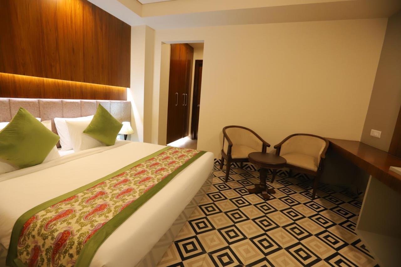 Ip Royal Hotel - New Delhi Exterior photo