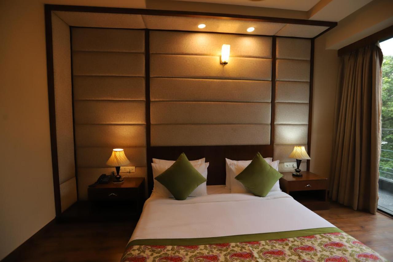 Ip Royal Hotel - New Delhi Exterior photo