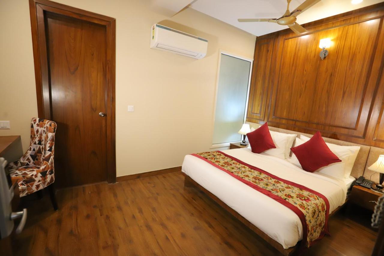 Ip Royal Hotel - New Delhi Exterior photo
