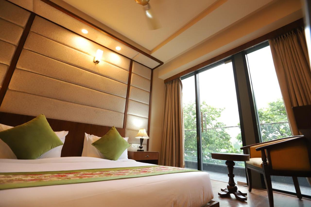 Ip Royal Hotel - New Delhi Exterior photo