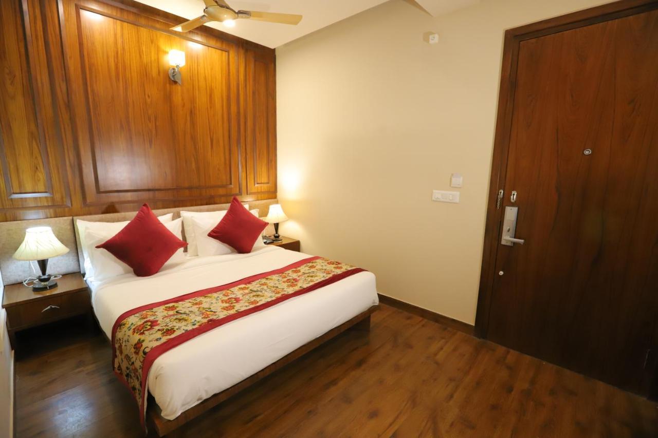 Ip Royal Hotel - New Delhi Exterior photo