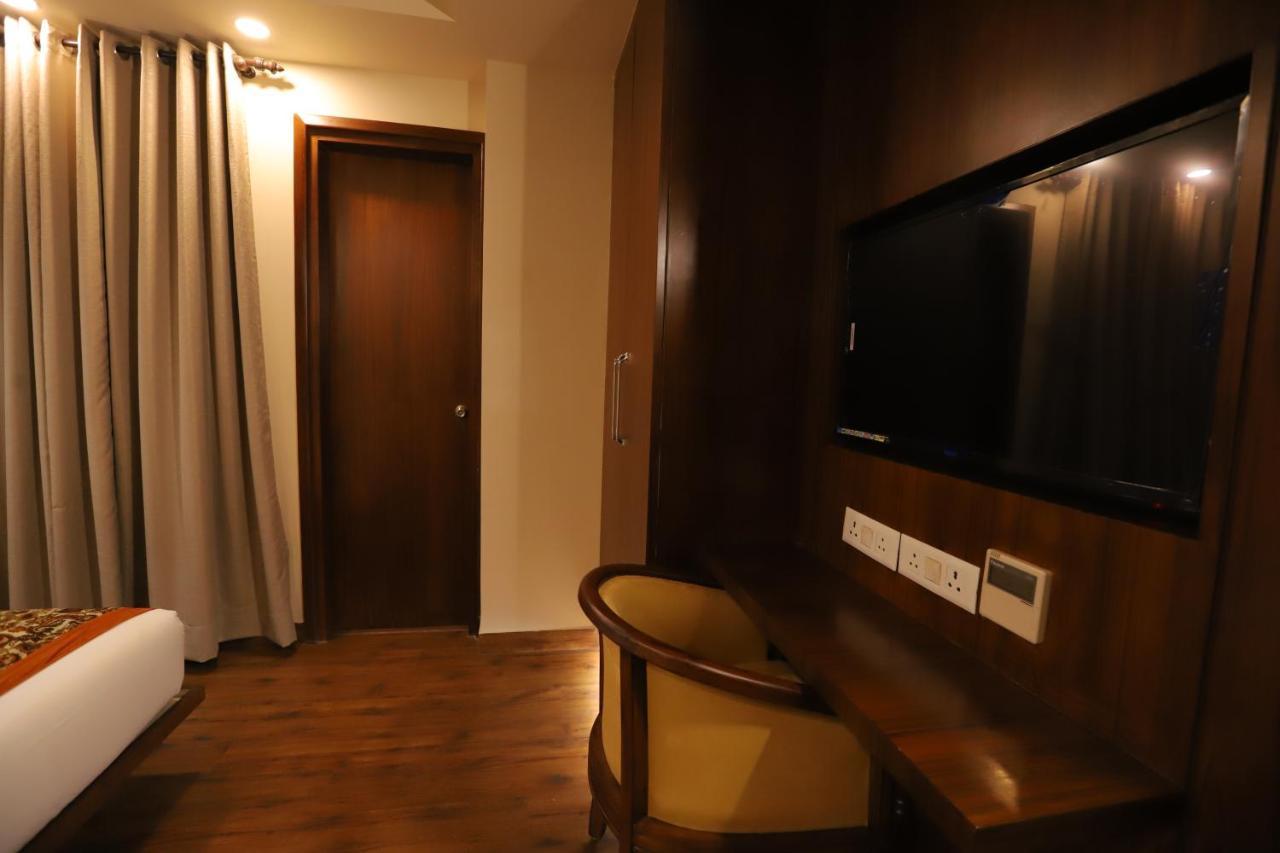 Ip Royal Hotel - New Delhi Exterior photo
