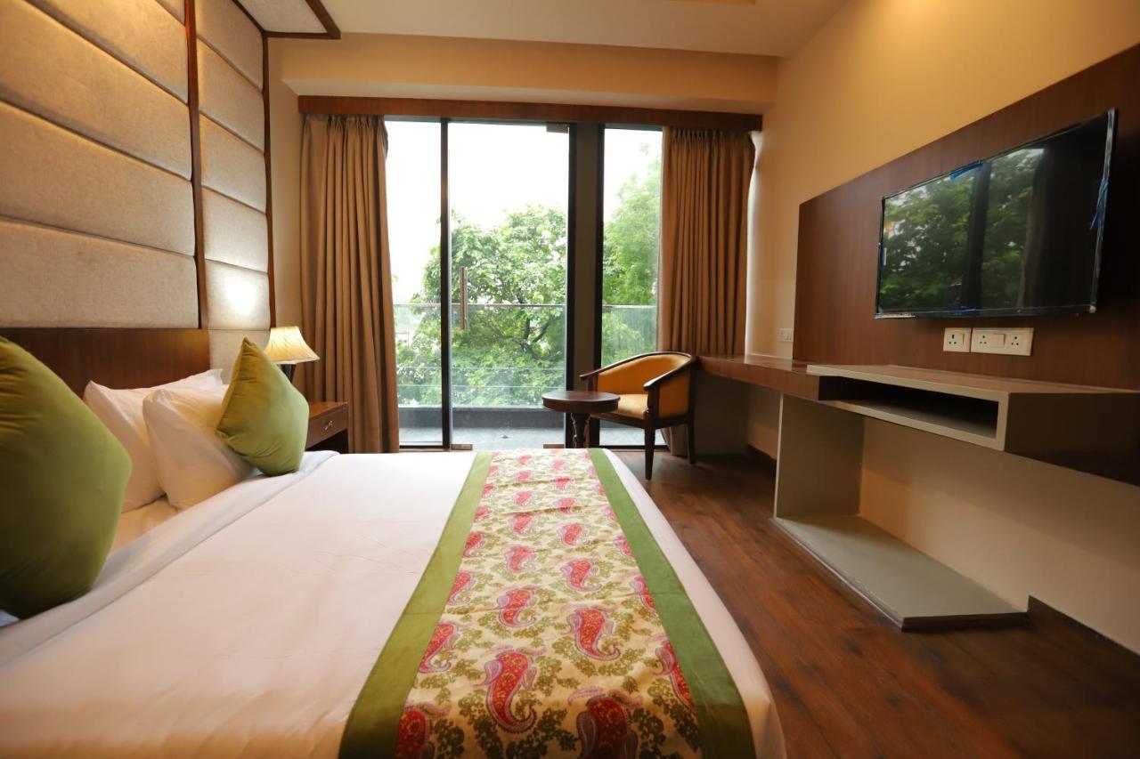 Ip Royal Hotel - New Delhi Exterior photo