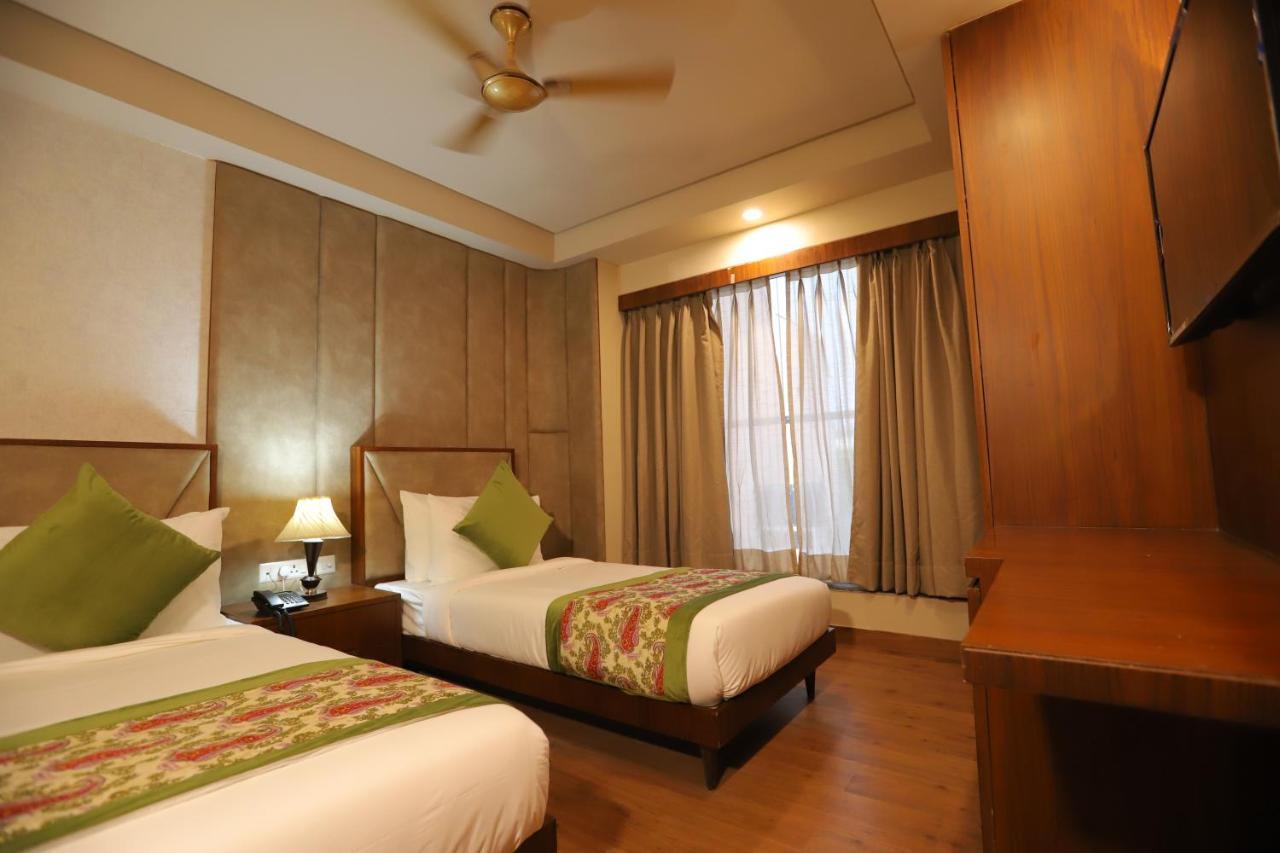 Ip Royal Hotel - New Delhi Exterior photo