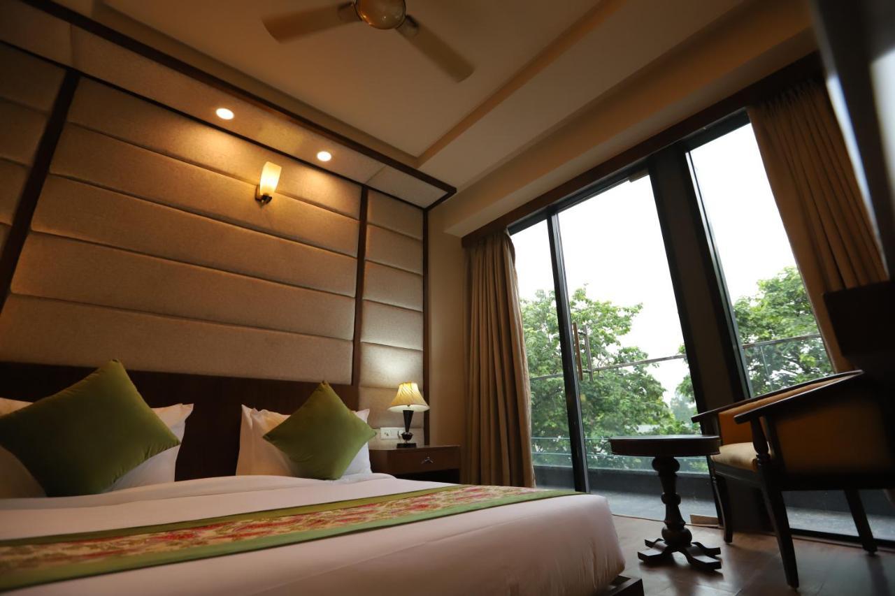 Ip Royal Hotel - New Delhi Exterior photo