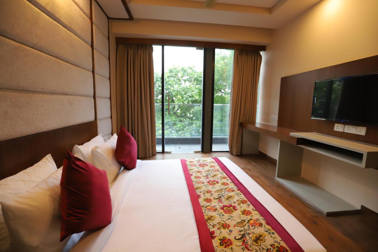 Ip Royal Hotel - New Delhi Exterior photo