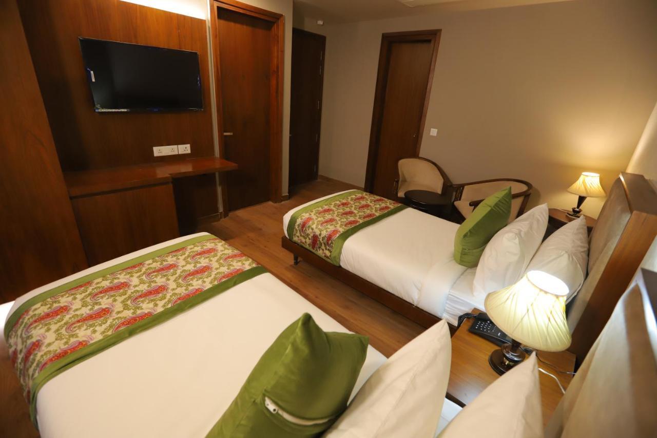 Ip Royal Hotel - New Delhi Exterior photo