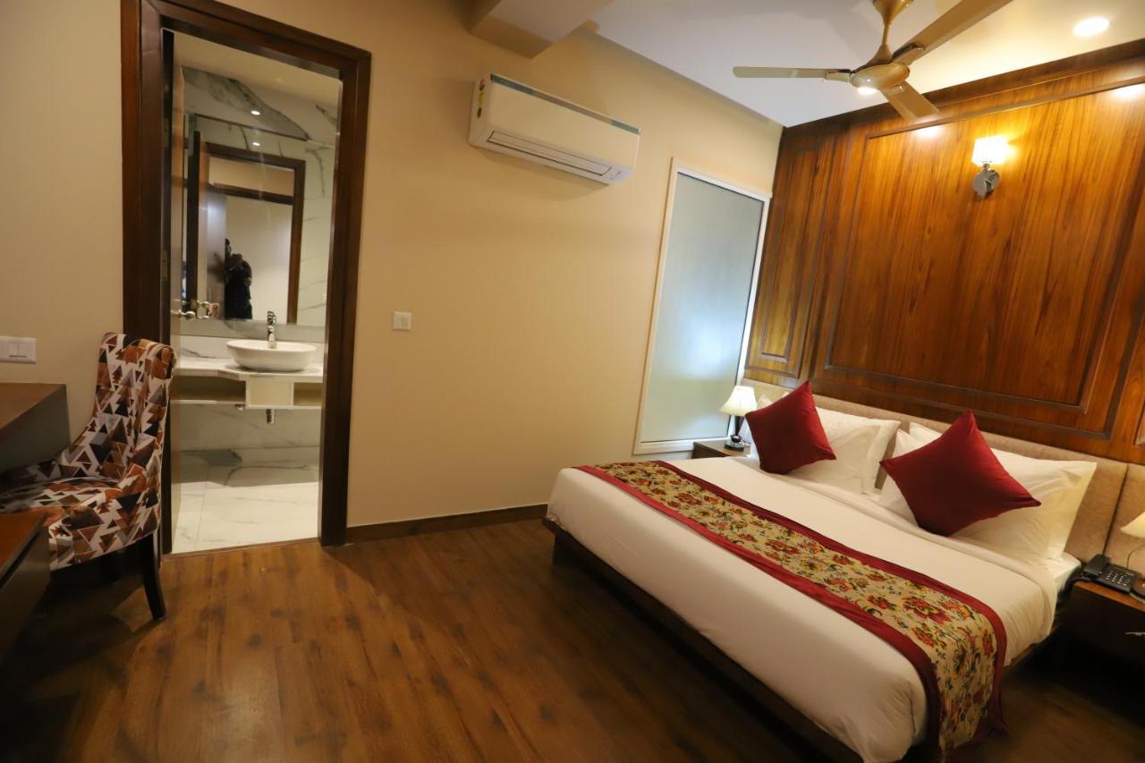 Ip Royal Hotel - New Delhi Exterior photo